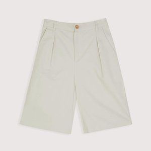 Oak + Fort NWT Front Pleat Bermuda Short in light Beige, size Medium